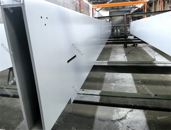 幕墙精制钢型材价差之谜：究竟差在哪？